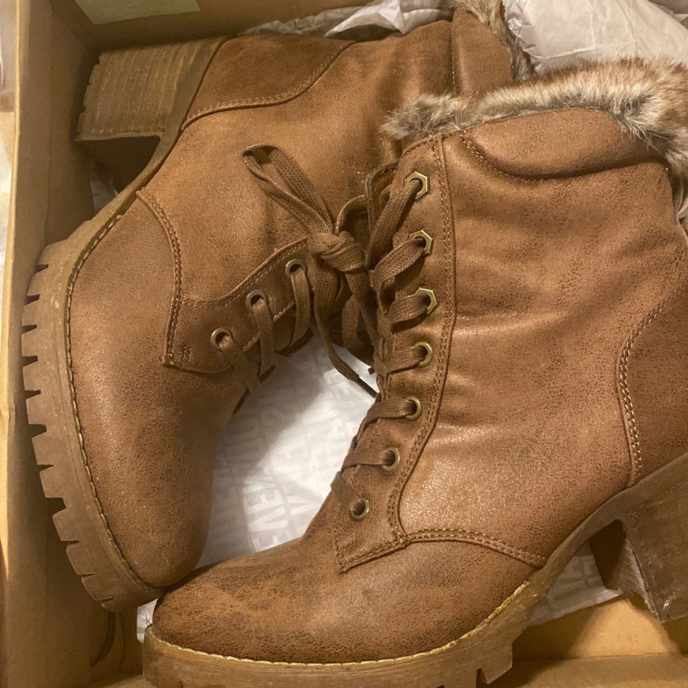 Steve Madden comfort boot